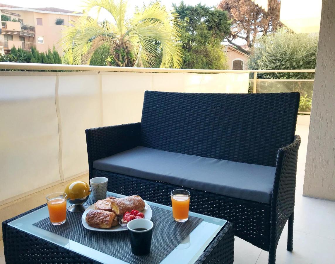 Appartement D'Une Chambre A Antibes A 550 M De La Plage Avec Vue Sur La Ville Terrasse Amenagee Et Wifi Антіб Екстер'єр фото