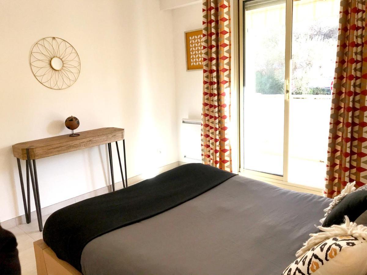 Appartement D'Une Chambre A Antibes A 550 M De La Plage Avec Vue Sur La Ville Terrasse Amenagee Et Wifi Антіб Екстер'єр фото